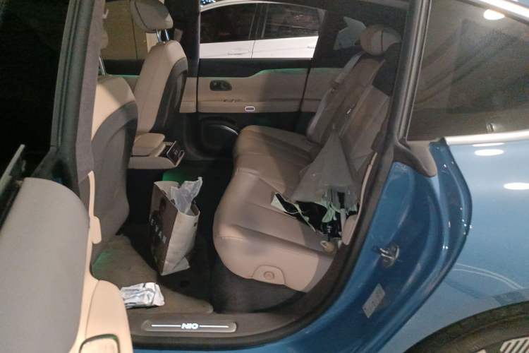 Used Nio ET7 2023 75 kWh Left Rear Seat