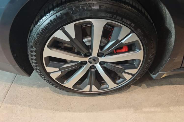 Used Nio ET7 2023 75 kWh Right Rear Wheel Hub