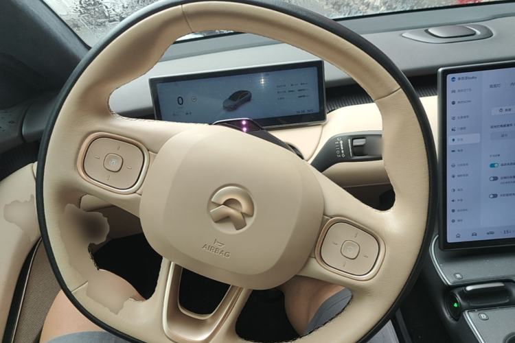 Used Nio ET7 2023 75 kWh Steering Wheel