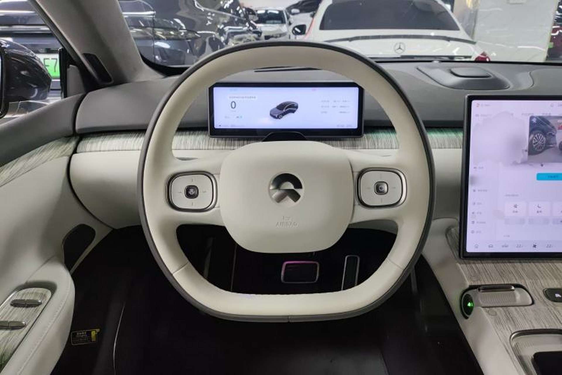 Used Nio ET7 2023 75 kWh Steering Wheel
