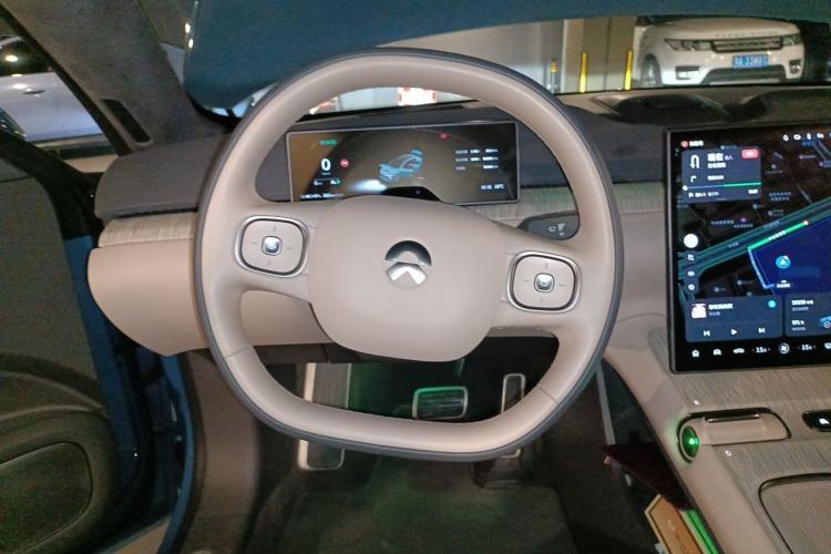 Used Nio ET7 2023 75 kWh Steering Wheel
