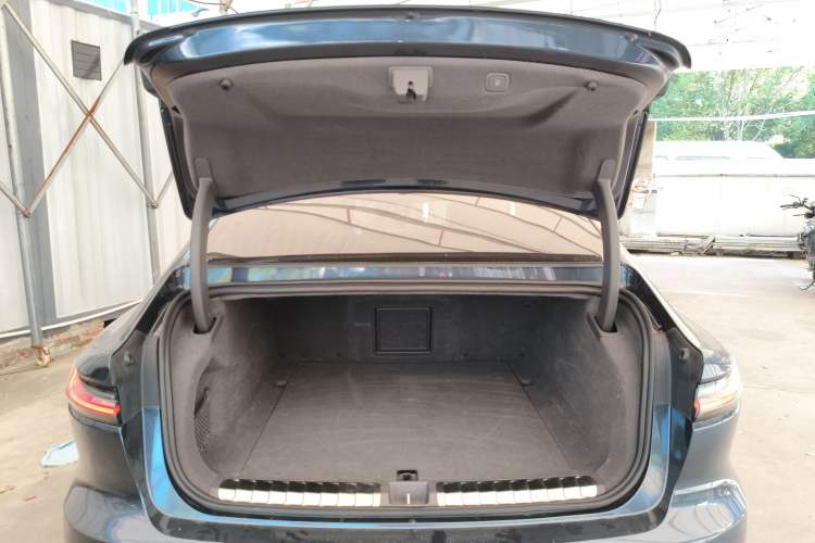 Used Nio ET7 2023 75 kWh Trunk