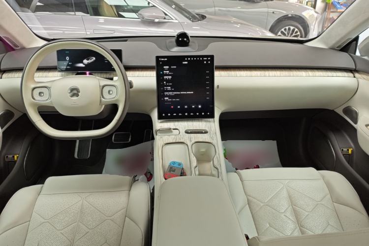 Used Nio ET7 2023 100kWh Signature Edition Center Console