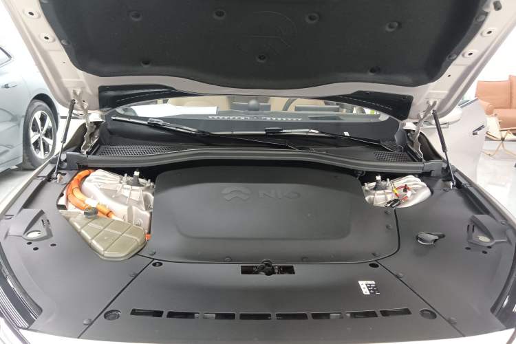 Used Nio ET7 2023 75 kWh Engine Bay
