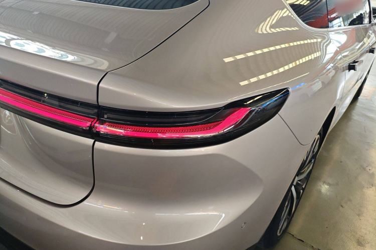 Used Nio ET7 2023 75 kWh Exterior 1