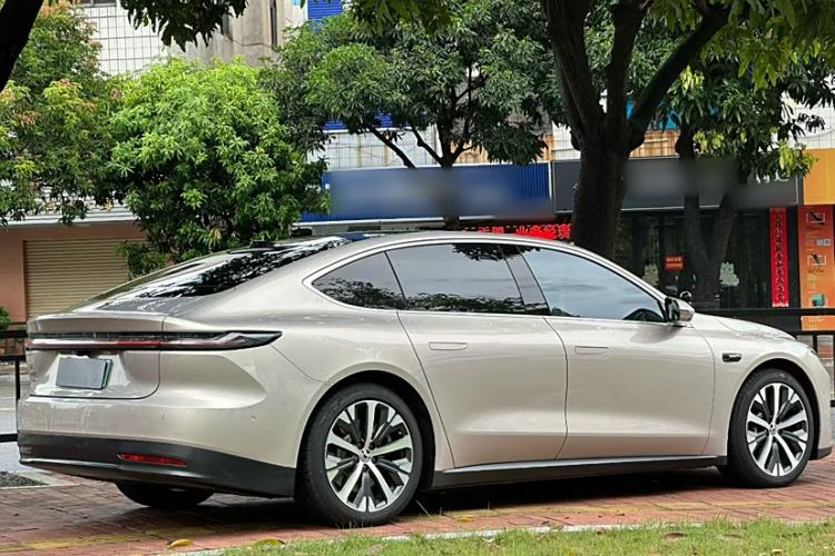 Used Nio ET7 2023 75 kWh Exterior 8