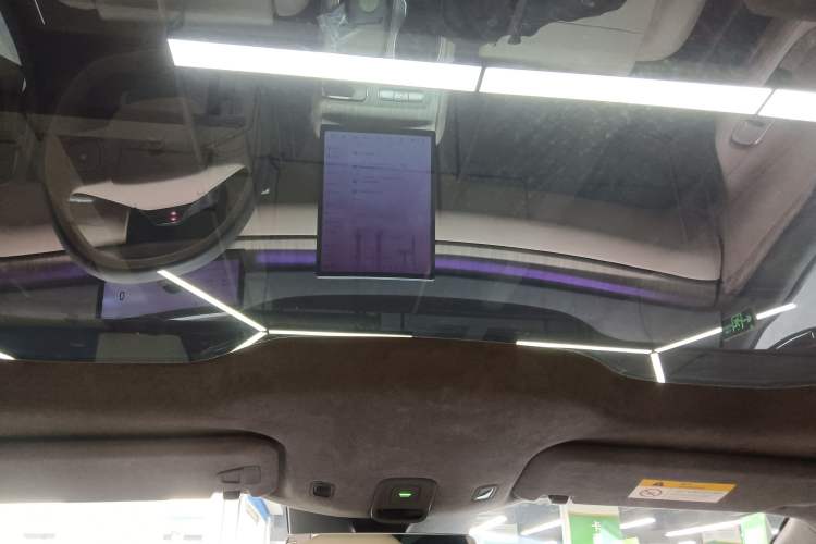 Used Nio ET7 2023 75 kWh Headliner