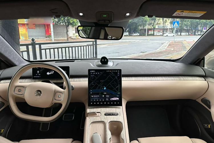 Used Nio ET7 2023 75 kWh Interior 7