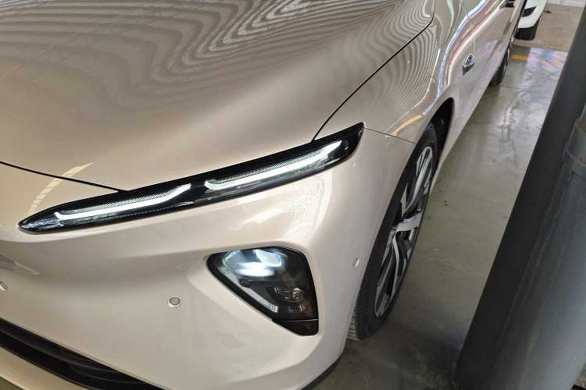 Used Nio ET7 2023 75 kWh Left Front Headlight