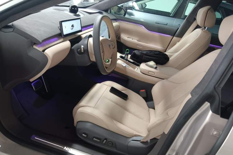 Used Nio ET7 2023 75 kWh Left Front Seat
