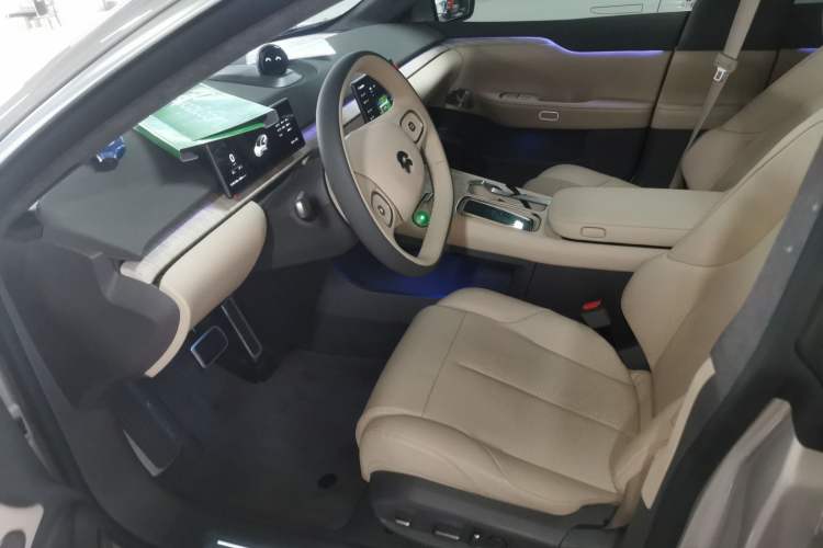 Used Nio ET7 2023 75 kWh Left Front Seat