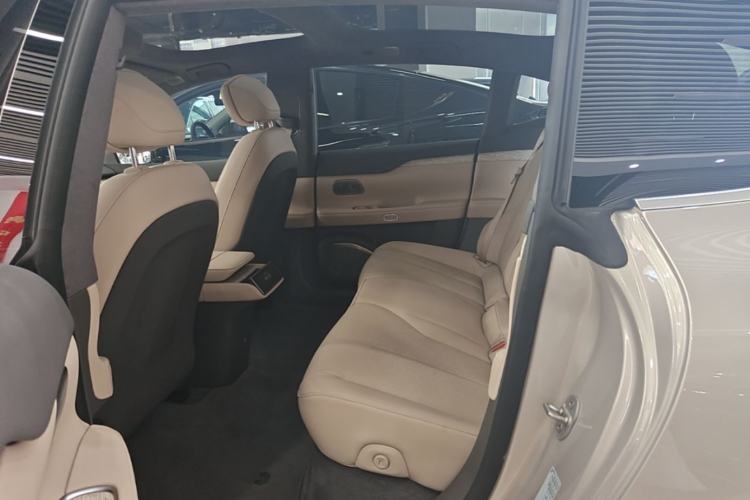 Used Nio ET7 2023 75 kWh Left Rear Seat
