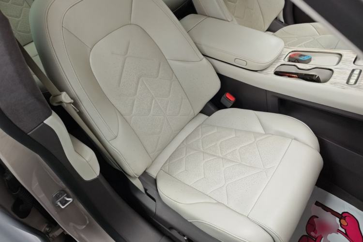 Used Nio ET7 2023 100kWh Signature Edition Right Front Seat