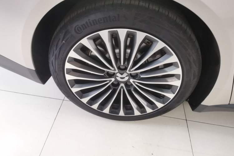 Used Nio ET7 2023 75 kWh Right Rear Wheel Hub