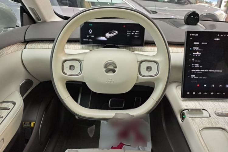 Used Nio ET7 2023 100kWh Signature Edition Steering Wheel