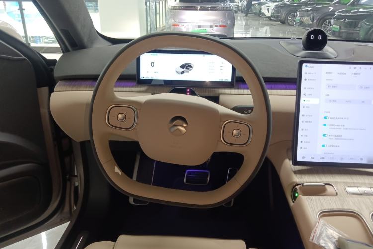 Used Nio ET7 2023 75 kWh Steering Wheel
