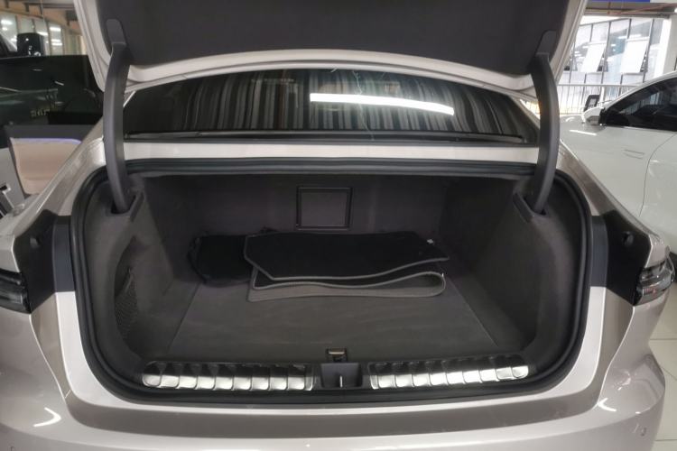 Used Nio ET7 2023 75 kWh Trunk