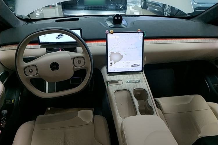 Used Nio ET7 2023 75 kWh Center Console