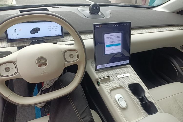Used Nio ET7 2023 75 kWh Center Console