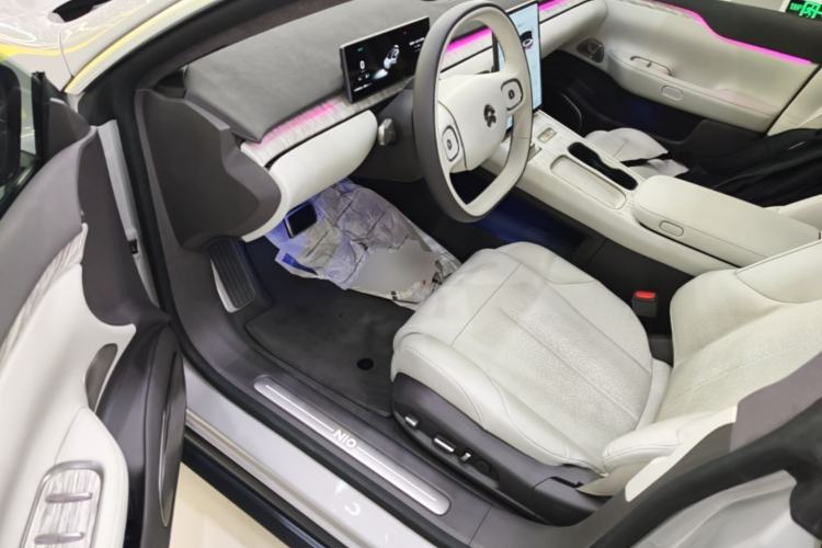 Used Nio ET7 2023 75 kWh Driver Seat