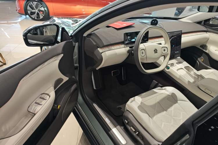 Used Nio ET7 2023 100kWh Signature Edition Driver Seat