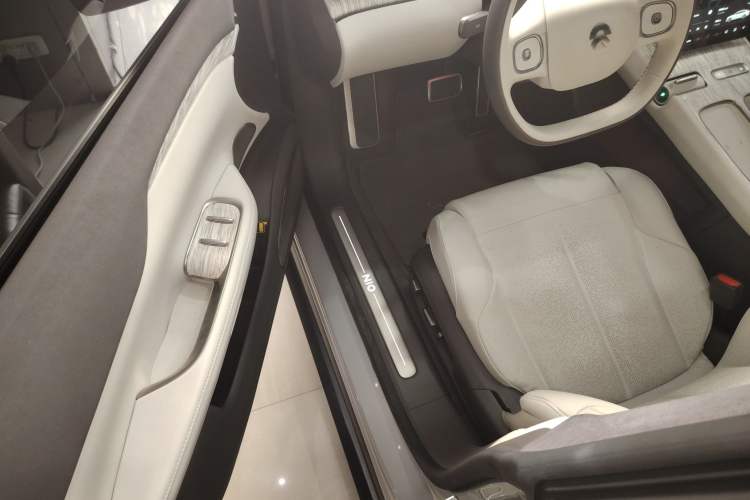 Used Nio ET7 2023 75 kWh Driver Seat