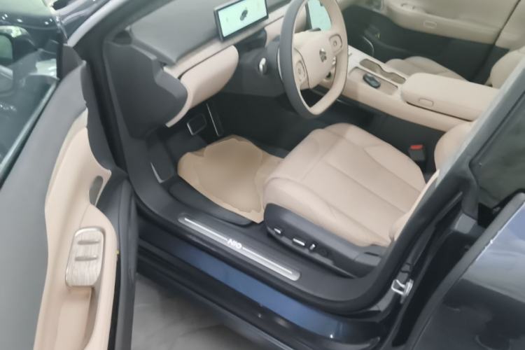 Used Nio ET7 2023 75 kWh Driver Seat