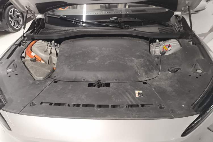 Used Nio ET7 2023 75 kWh Engine Bay
