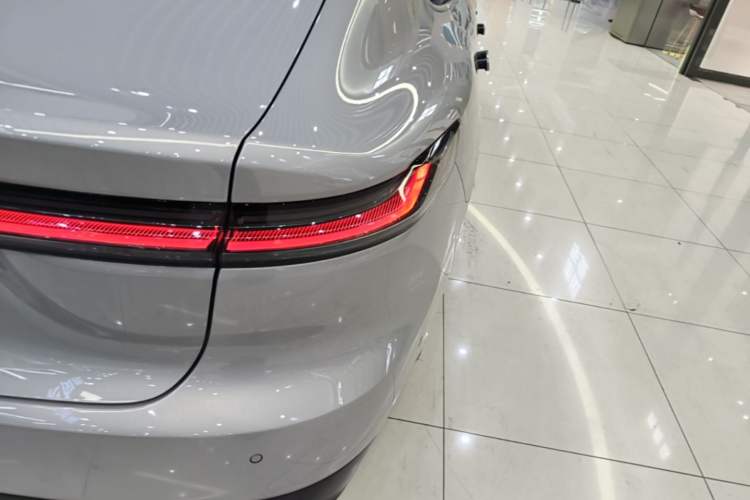 Used Nio ET7 2023 75 kWh Exterior 1