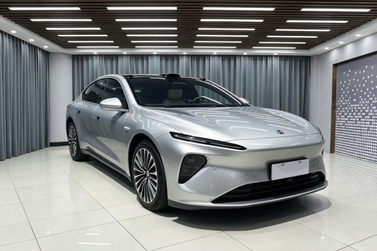 Used Nio ET7 2023 75 kWh Exterior 8