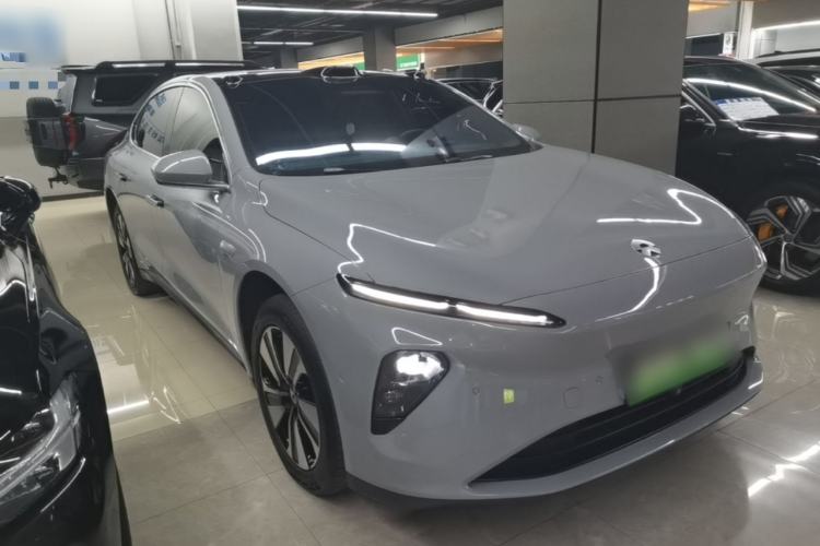 Used Nio ET7 2023 75 kWh Front Right 45 Deg