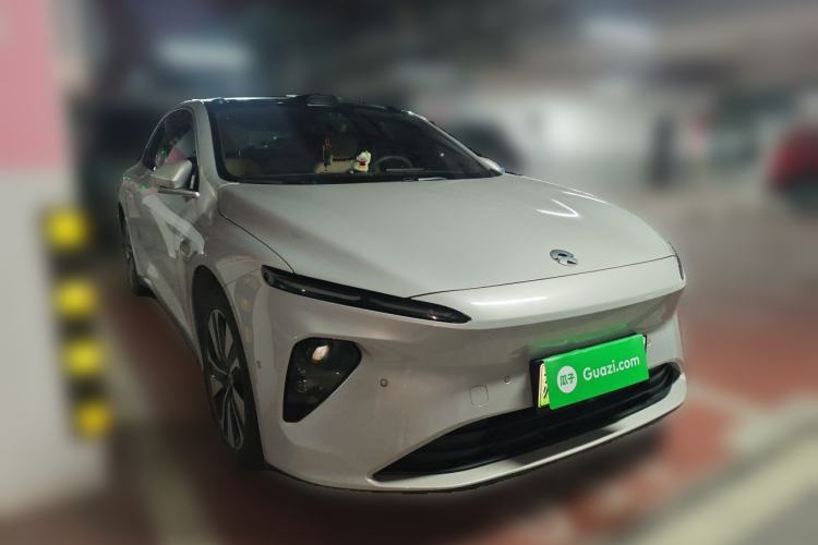 Used Nio ET7 2023 75 kWh Front Right 45 Deg