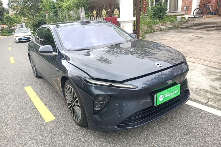 Used Nio ET7 2023 75 kWh Front Right 45 Deg