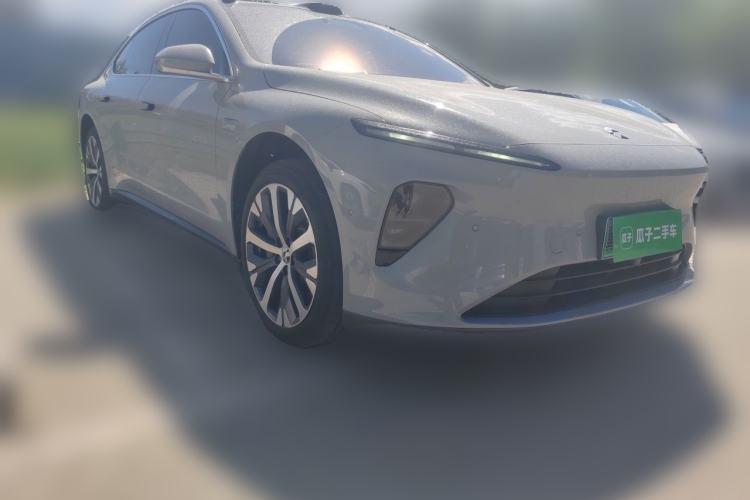Used Nio ET7 2023 75 kWh Front Right 45 Deg