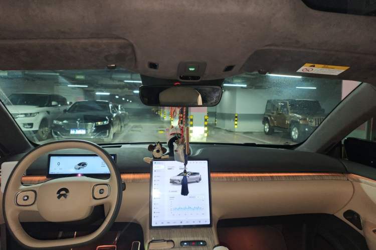 Used Nio ET7 2023 75 kWh Headliner
