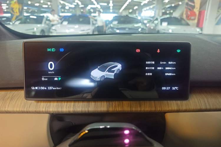 Used Nio ET7 2023 75 kWh Instrument Cluster