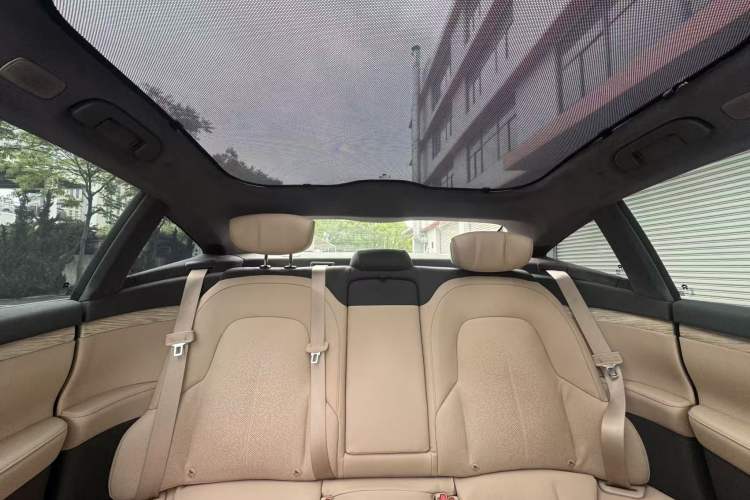 Used Nio ET7 2023 75 kWh Interior 10