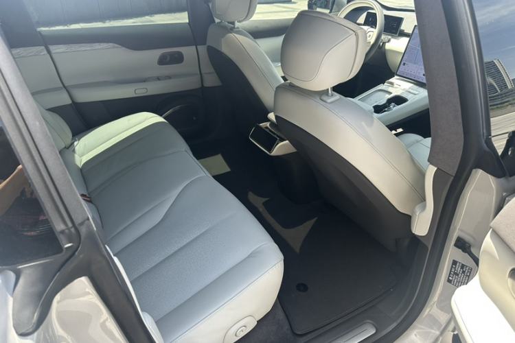 Used Nio ET7 2023 75 kWh Interior 3