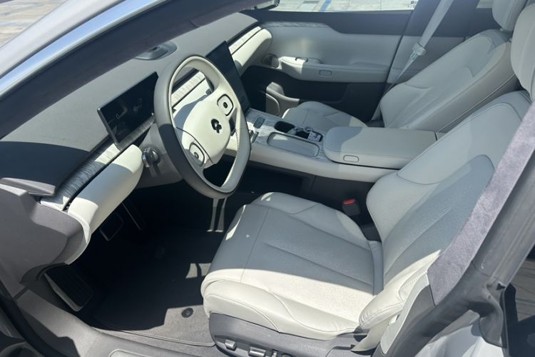 Used Nio ET7 2023 75 kWh Interior 4