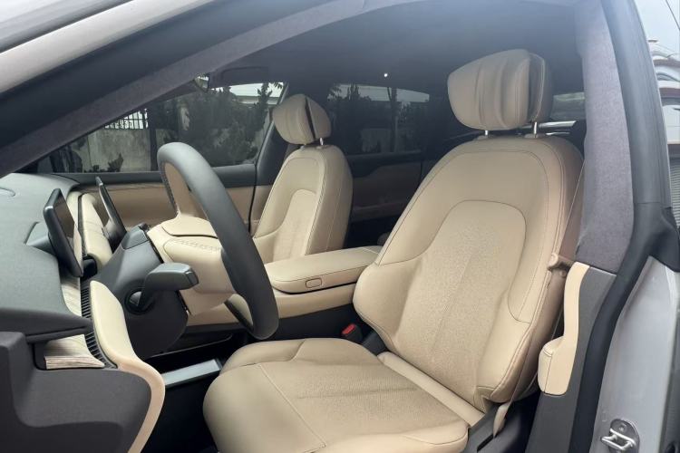 Used Nio ET7 2023 75 kWh Interior 4