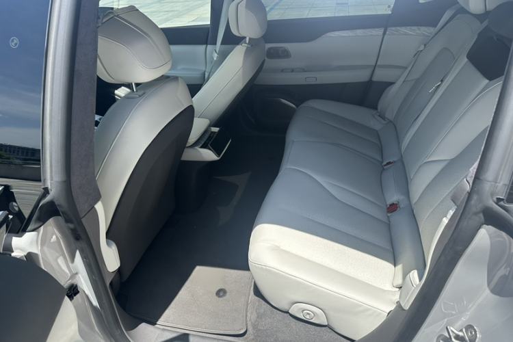 Used Nio ET7 2023 75 kWh Interior 5