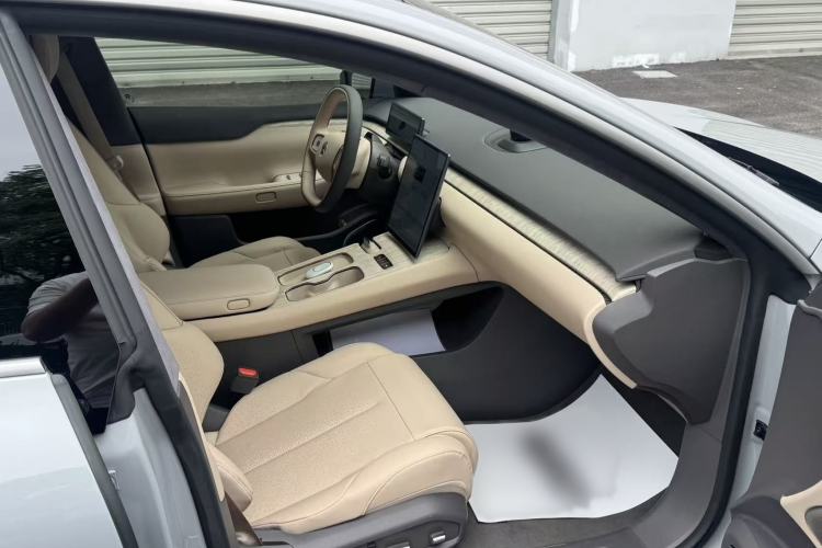 Used Nio ET7 2023 75 kWh Interior 7