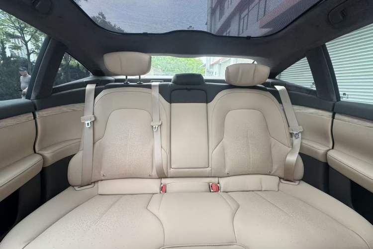 Used Nio ET7 2023 75 kWh Interior 9