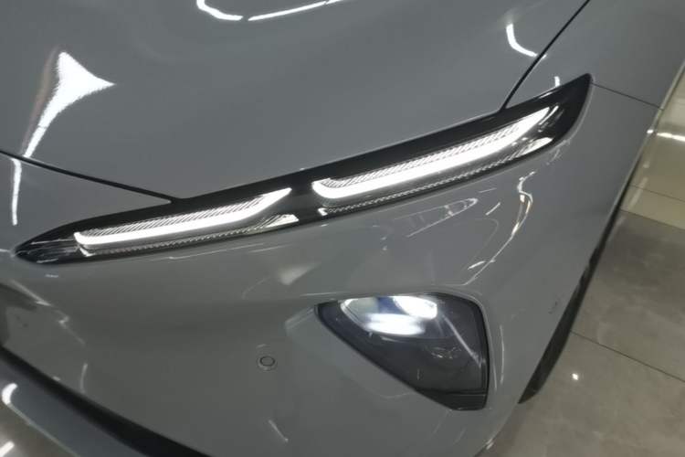 Used Nio ET7 2023 75 kWh Left Front Headlight