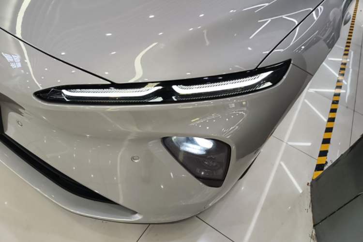 Used Nio ET7 2023 75 kWh Left Front Headlight