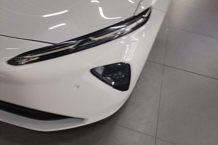 Used Nio ET7 2023 75 kWh Left Front Headlight