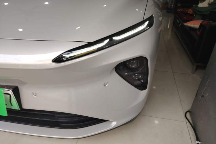Used Nio ET7 2023 75 kWh Left Front Headlight
