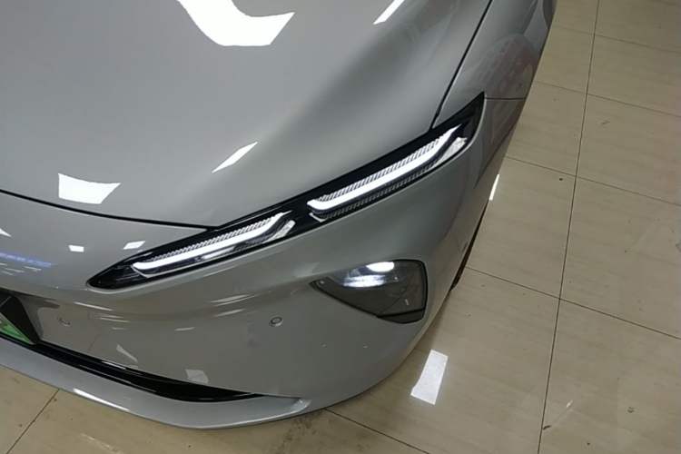 Used Nio ET7 2023 75 kWh Left Front Headlight