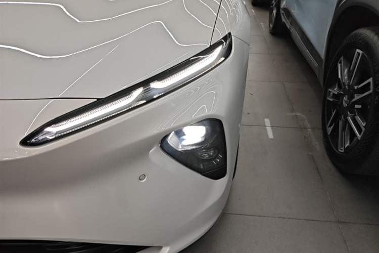 Used Nio ET7 2023 75 kWh Left Front Headlight