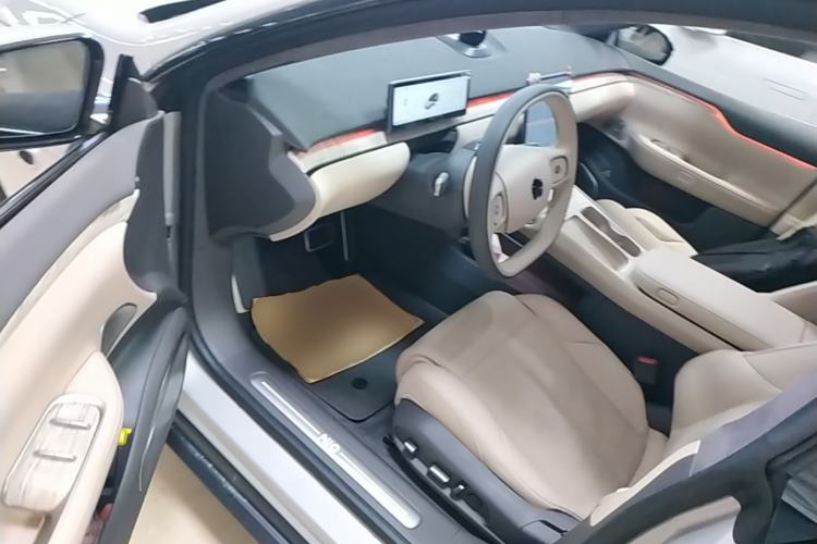 Used Nio ET7 2023 75 kWh Left Front Seat